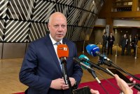 Росен Желязков: До 21 ноември трябва да се вземе генерално решение за рафинерията в Бургас