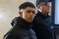 Съдът остави в ареста 15-годишния младеж, убил свой връстник в мола
