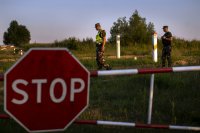 Литва затвори границата си с Беларус