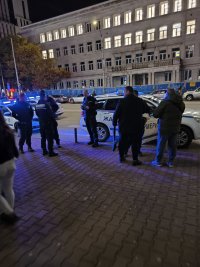 Момче на 15 години е намушкано в столичен мол, с опасност за живота е