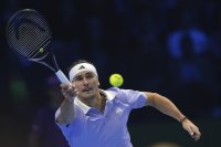 Александър Зверев е на полуфинал във Виена без игра