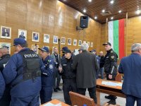 Протест и спор в Карлово: Общинският съвет гласува промяна на статута на терена за нов завод за барут