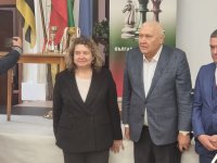 Киселова за ротацията: Каквото и да е решението, ще го приема