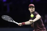 Безпроблемен успех за Яник Синер на старта на Мастърс турнира в Париж