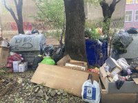 Още 4 камиона се включват в битката с кризата с боклука на София