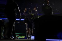 Оже-Алиасим е на крачка от Финалите на ATP с полуфинал на Мастърса в Париж