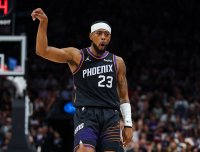 Финикс Сънс нанесе първа загуба на Сан Антонио Спърс в НБА