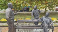 Издигнаха скулптури на Георги Парцалев, Григор Вачков и Дончо Цончев в центъра на град Левски