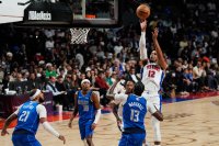 Детройт удължи мъката на Далас в специален мач от НБА в Мексико Сити