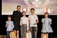 Лаура Траатс поема националния отбор по художествена гимнастика на Кувейт