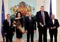 Румен Радев удостои с Почетния знак на президента изявени български спортисти