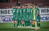 Клубният автобус на Ботев Враца е попаднал в инцидент на идване за София