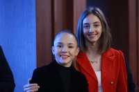 16 български спортисти предоставиха своя екипировка за благотворителния търг „Шампиони и приятели даряват“