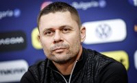 Александър Димитров: Работим под стрес, но нека той бъде върху мен, а не върху футболистите
