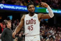 Донован Мичъл подпечата успеха на Кливланд над Мемфис у дома