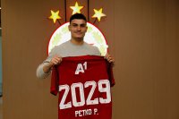 ЦСКА продължи договора на 20-годишния халф Петко Панайотов