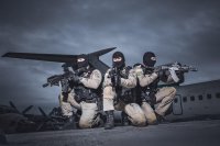 Спецполицаи от Бургас с антитерористична тренировка в самолети