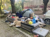 Кофите в "Люлин" отново преливат, в "Слатина" раздават чували