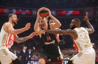 Везенков показа класа в Белград, но Милър-Макинтайър имаше последната дума (ВИДЕО)