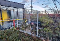 Зрелищна катастрофа: Кола се вряза в заведение във Враца - двама са в болница (СНИМКИ и ВИДЕО)