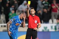 Гидженов показа 7 жълти картона при победа на Омония в Лигата на конференциите