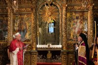 Папа Лъв XIV отслужи първата си литургия в Турция пред вярващи в Истанбул