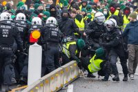 Сблъсъци с полицията срещу "Алтернатива за Германия"