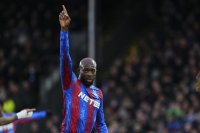 Преговорите между Кристъл Палас и Жан-Филип Матета зациклиха