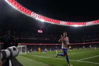 Атлетико диша във врата на Реал след рутинна победа