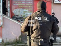 МВР атакува финансови и заложни къщи в София (СНИМКИ)