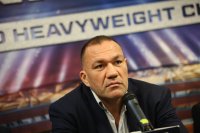 Кубрат Пулев пристигна в Дубай, където в петък ще се бие за регулярната титла на WBA в тежка категория