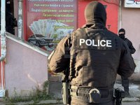 МВР атакува финансови и заложни къщи в София (СНИМКИ)