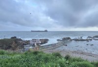 Доставят храна на екипажа на танкера "Кайрос", блокиран край Ахтопол