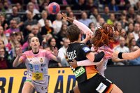 Хандбалистките на Германия продължават към четвъртфиналите на световното първенство