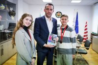 Иван Пешев награди медалистите от световното първенство по спортни танци за юноши