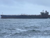 Евакуират още четирима моряци от танкера "Кайрос", изследват водата за замърсяване