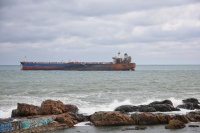 Нови дейности по спасяването на танкера "Кайрос", заседнал край Ахтопол повече от седмица