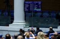 Депутатите приеха оставката на кабинета "Желязков"