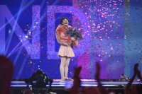 Швейцарският певец Немо връща трофея от "Евровизия" като протест срещу участието на Израел