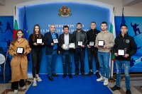 Зам.-министър Димитър Георгиев награди медалистите от световното и европейското първенство по савате