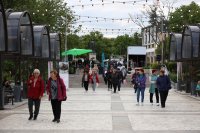 Over 60% of Bulgarians Fear Lack of New Budget Will Affect Living Standards, Survey Shows