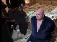 Проверка на факти: Видеа "показват" арести на украински държавни служители и гардероби, пълни с пари в домовете им