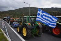 Гръцките фермери вдигнаха блокадите и отвориха пътищата