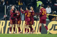 Рома се наложи над Дженоа с три гола през първата част