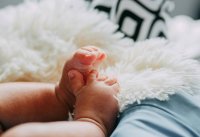 Две момичета са първите бебета в общинските АГ болници в София