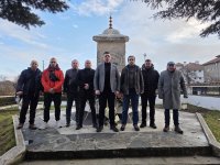 Съпредседателите на "Да, България" се поклониха пред Тюркян чешма