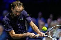 Даниил Медведев и Иржи Лехечка записаха успешно начало в тенис турнира в Бризбейн