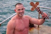 30-годишният Иван Стоянов хвана Светия кръст в Бургас (СНИМКИ)