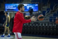 Усилията на Везенков не спасиха Олимпиакос срещу шампиона в Евролигата (ВИДЕО)