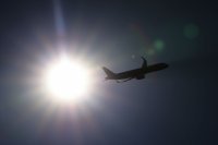 Суровото зимно време блокира летищата в Холандия и Франция